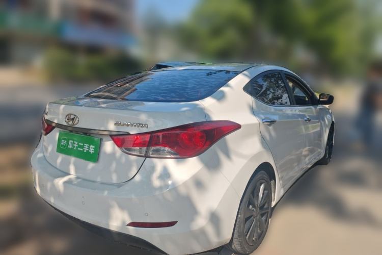 Used Hyundai Elantra (5th Generation / Langdong) 2015 1.6L Automatic Luxury Model Rear Right 45 Deg