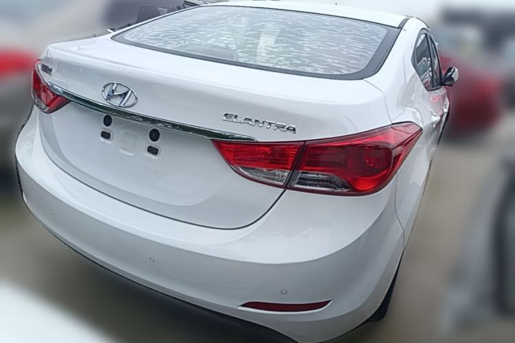 Used Hyundai Elantra (5th Generation / Langdong) 2015 1.6L Automatic Fashion Model Rear Right 45 Deg