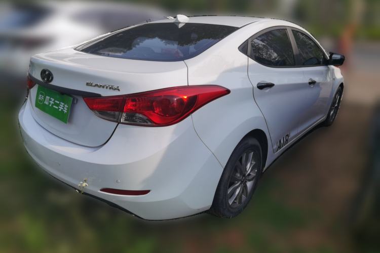 Used Hyundai Elantra (5th Generation / Langdong) 2015 1.6L Automatic Fashion Model Rear Right 45 Deg