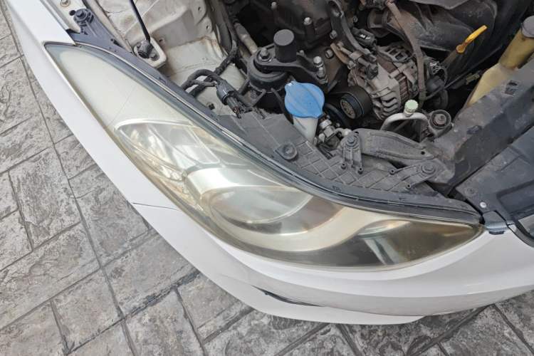 Used Hyundai Elantra (5th Generation / Langdong) 2015 1.6L Automatic Leading Model Right Front Headlight