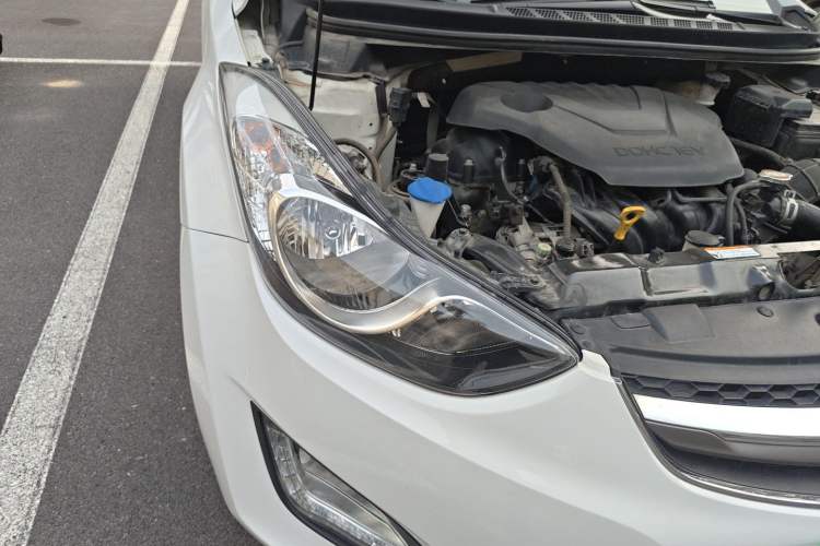 Used Hyundai Elantra (5th Generation / Langdong) 2015 1.6L Automatic Leading Model Right Front Headlight