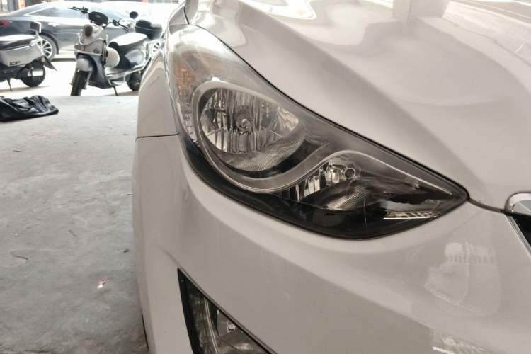 Used Hyundai Elantra (5th Generation / Langdong) 2015 1.6L Automatic Luxury Model Right Front Headlight