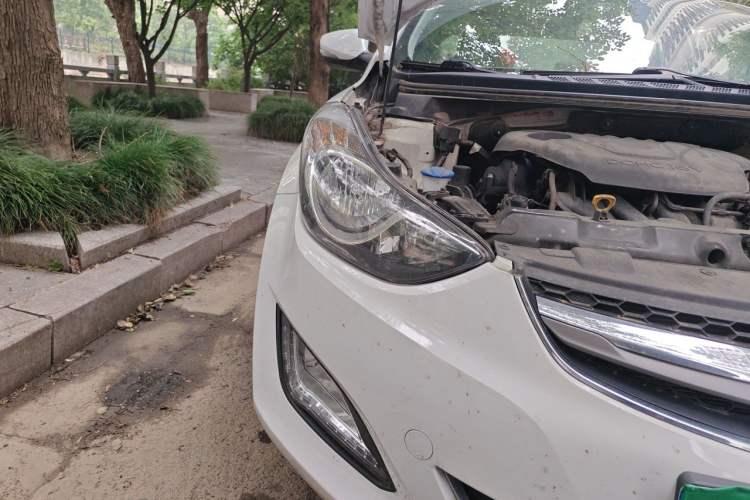 Used Hyundai Elantra (5th Generation / Langdong) 2015 1.6L Automatic Leading Model Right Front Headlight