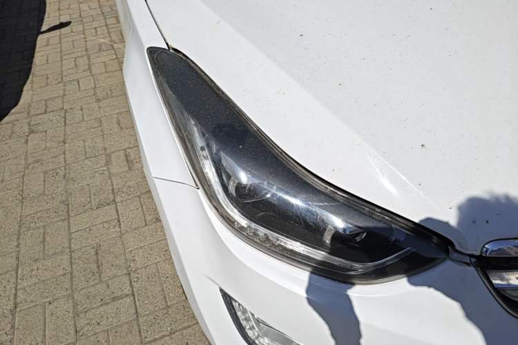 Used Hyundai Elantra (5th Generation / Langdong) 2015 1.6L Automatic Leading Model Right Front Headlight