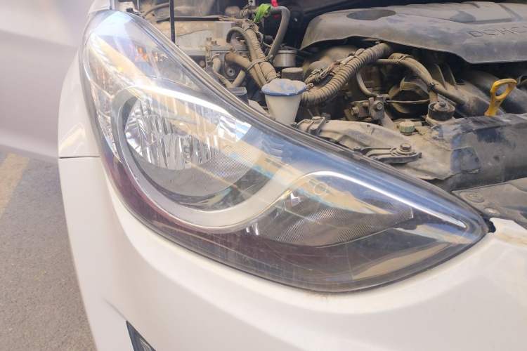 Used Hyundai Elantra (5th Generation / Langdong) 2015 1.6L Automatic Fashion Model Right Front Headlight