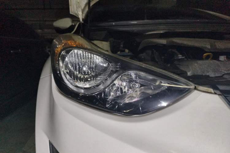 Used Hyundai Elantra (5th Generation / Langdong) 2015 1.6L Automatic Leading Model Right Front Headlight