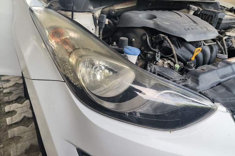 Used Hyundai Elantra (5th Generation / Langdong) 2015 1.6L Manual Leading Model Right Front Headlight