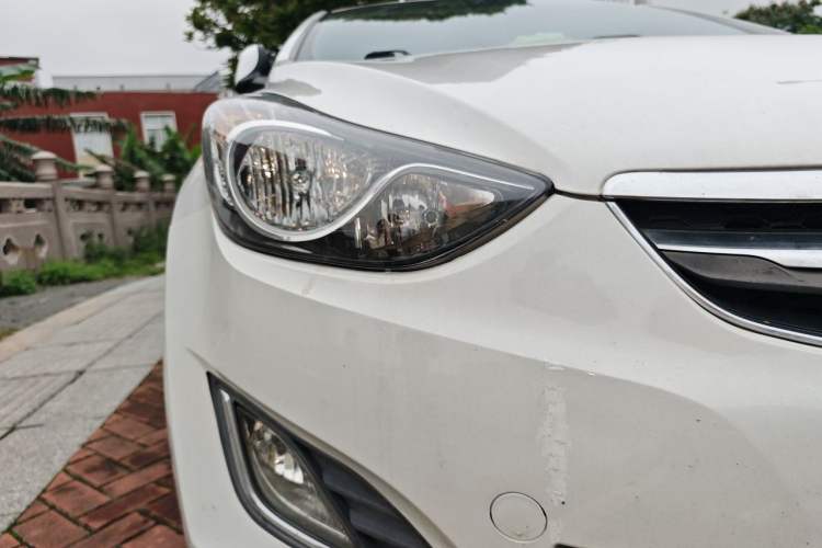 Used Hyundai Elantra (5th Generation / Langdong) 2015 1.6L Manual Fashion Edition Right Front Headlight