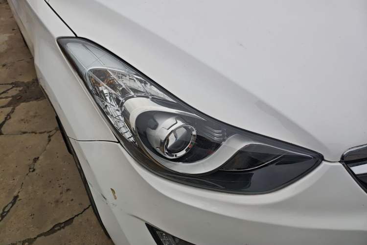 Used Hyundai Elantra (5th Generation / Langdong) 2015 1.6L Automatic Leading Model Right Front Headlight
