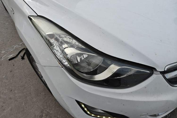 Used Hyundai Elantra (5th Generation / Langdong) 2015 1.6L Manual Fashion Edition Right Front Headlight