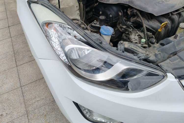 Used Hyundai Elantra (5th Generation / Langdong) 2015 1.6L Automatic Luxury Model Right Front Headlight