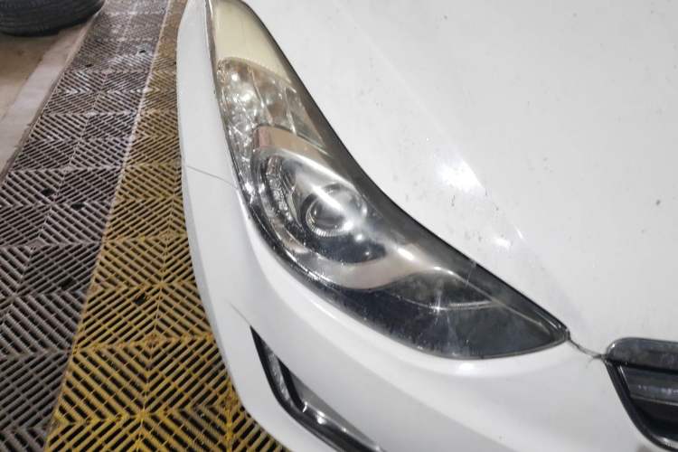 Used Hyundai Elantra (5th Generation / Langdong) 2015 1.6L Manual Leading Model Right Front Headlight