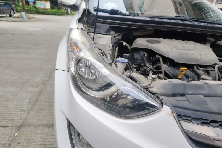 Used Hyundai Elantra (5th Generation / Langdong) 2015 1.6L Automatic Fashion Model Right Front Headlight