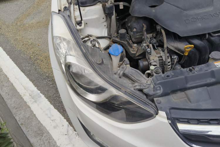 Used Hyundai Elantra (5th Generation / Langdong) 2015 1.6L Manual Leading Model Right Front Headlight