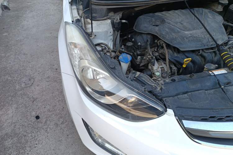 Used Hyundai Elantra (5th Generation / Langdong) 2015 1.6L Automatic Luxury Model Right Front Headlight