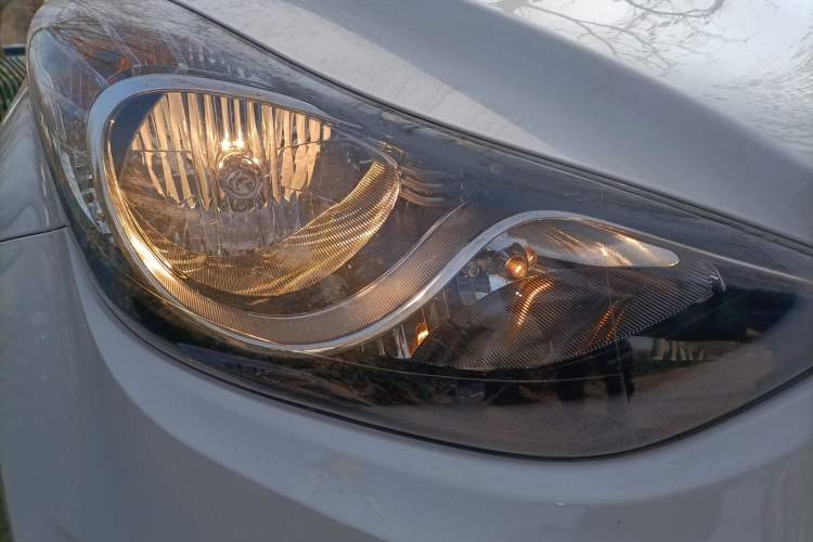 Used Hyundai Elantra (5th Generation / Langdong) 2015 1.6L Automatic Fashion Model Right Front Headlight