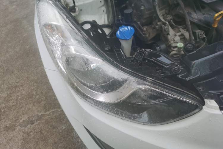 Used Hyundai Elantra (5th Generation / Langdong) 2015 1.6L Manual Fashion Edition Right Front Headlight