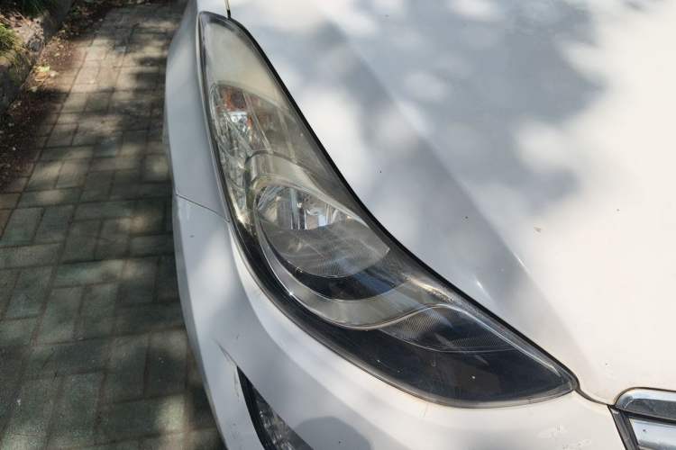 Used Hyundai Elantra (5th Generation / Langdong) 2015 1.6L Automatic Leading Model Right Front Headlight