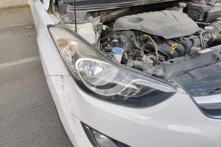 Used Hyundai Elantra (5th Generation / Langdong) 2015 1.6L Automatic Fashion Model Right Front Headlight