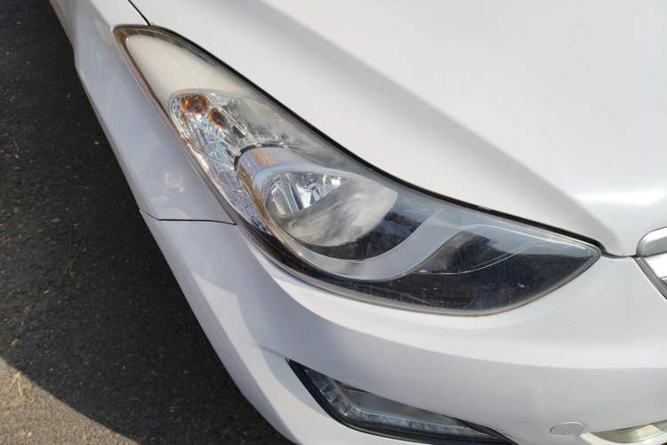 Used Hyundai Elantra (5th Generation / Langdong) 2015 1.6L Automatic Leading Model Right Front Headlight