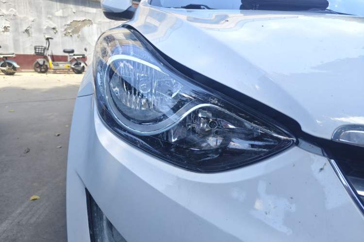 Used Hyundai Elantra (5th Generation / Langdong) 2015 1.6L Automatic Luxury Model Right Front Headlight