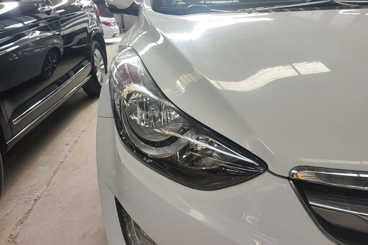 Used Hyundai Elantra (5th Generation / Langdong) 2015 1.6L Automatic Leading Model Right Front Headlight