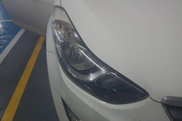 Used Hyundai Elantra (5th Generation / Langdong) 2015 1.6L Automatic Leading Model Right Front Headlight
