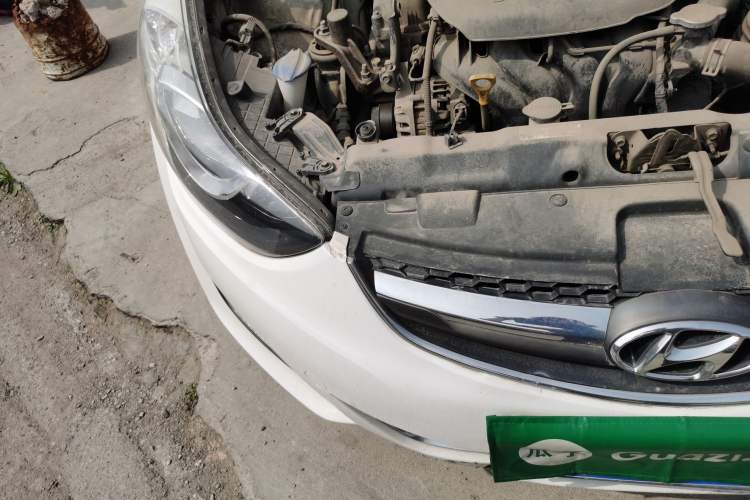 Used Hyundai Elantra (5th Generation / Langdong) 2015 1.6L Manual Leading Model Right Front Headlight