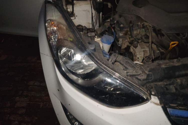Used Hyundai Elantra (5th Generation / Langdong) 2015 1.6L Automatic Luxury Model Right Front Headlight