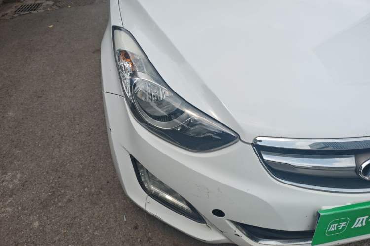 Used Hyundai Elantra (5th Generation / Langdong) 2015 1.6L Automatic Leading Model Right Front Headlight