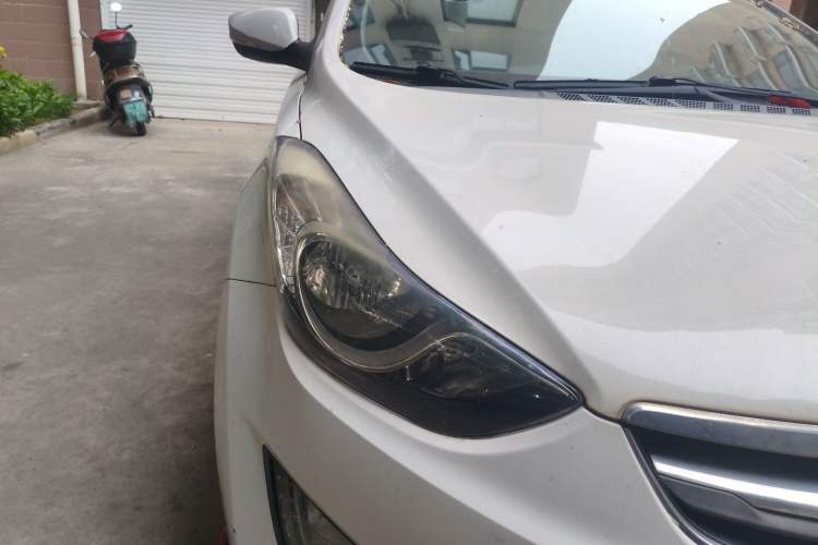 Used Hyundai Elantra (5th Generation / Langdong) 2015 1.6L Manual Leading Model Right Front Headlight