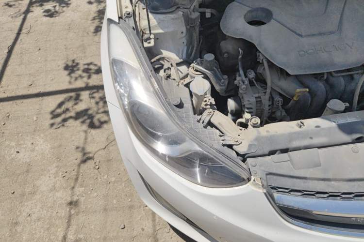 Used Hyundai Elantra (5th Generation / Langdong) 2015 1.6L Manual Fashion Edition Right Front Headlight