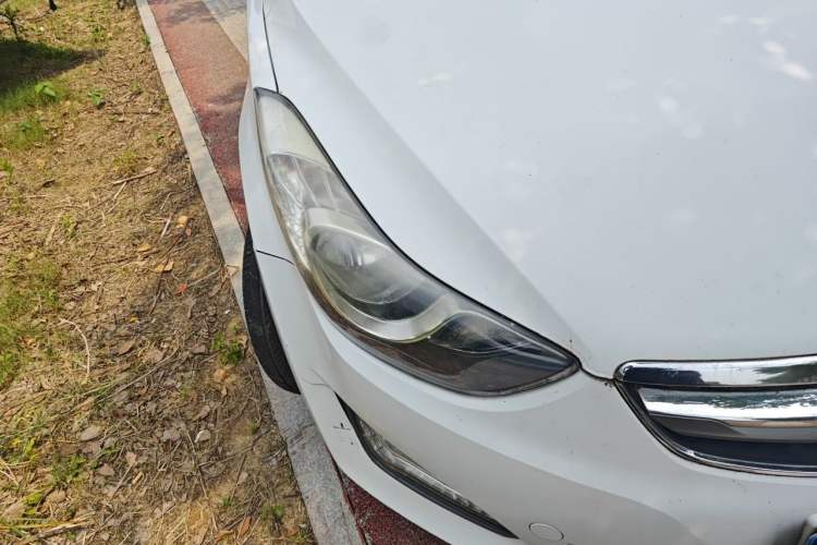 Used Hyundai Elantra (5th Generation / Langdong) 2015 1.6L Manual Leading Model Right Front Headlight