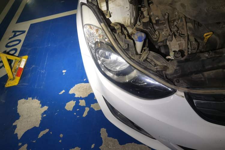 Used Hyundai Elantra (5th Generation / Langdong) 2015 1.6L Automatic Fashion Model Right Front Headlight