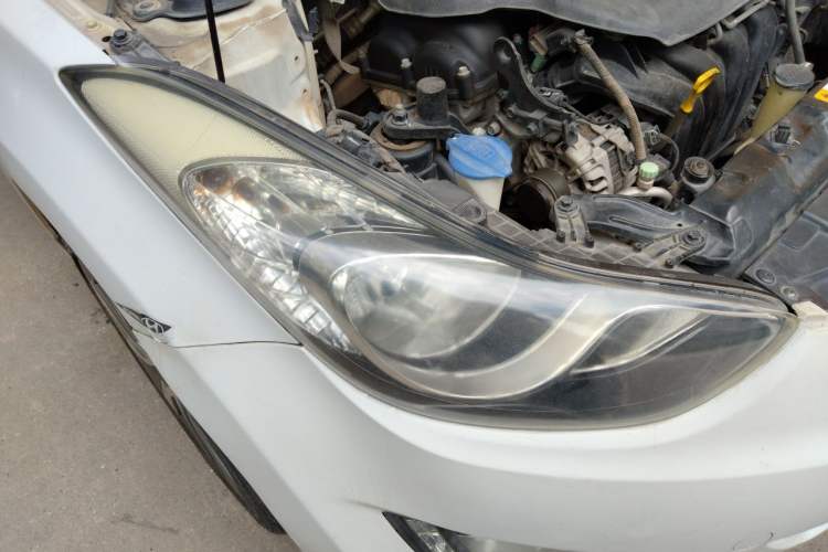 Used Hyundai Elantra (5th Generation / Langdong) 2015 1.6L Automatic Leading Model Right Front Headlight