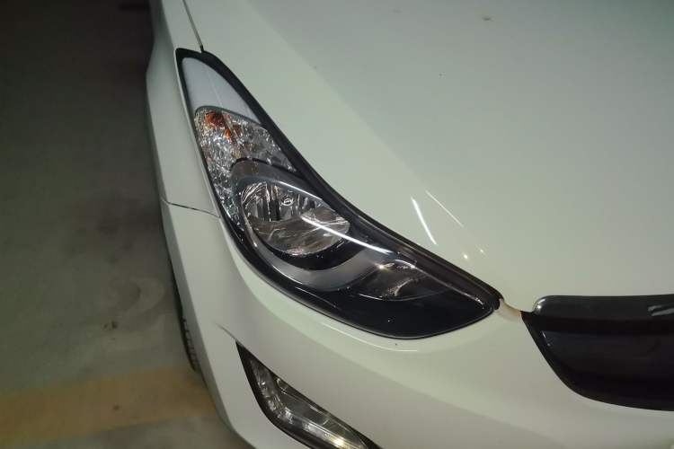 Used Hyundai Elantra (5th Generation / Langdong) 2015 1.6L Automatic Leading Model Right Front Headlight