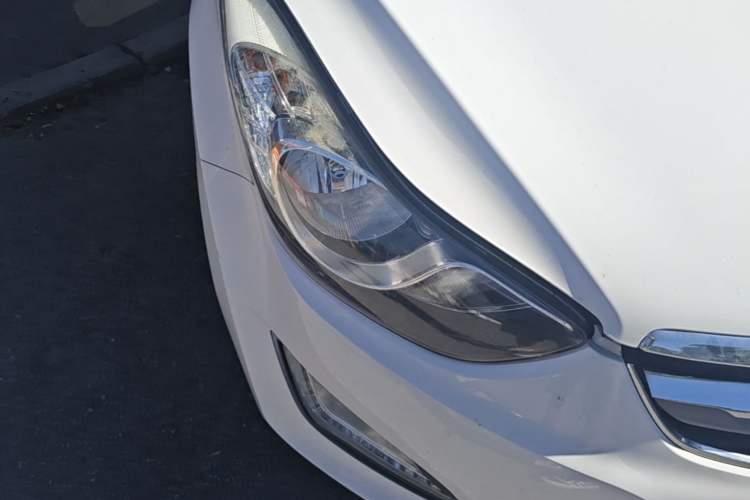 Used Hyundai Elantra (5th Generation / Langdong) 2015 1.6L Automatic Luxury Model Right Front Headlight