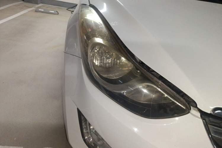 Used Hyundai Elantra (5th Generation / Langdong) 2015 1.6L Automatic Luxury Model Right Front Headlight