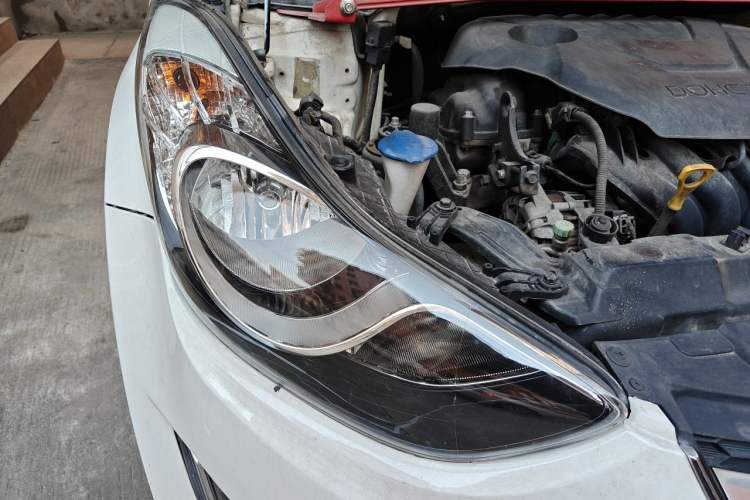 Used Hyundai Elantra (5th Generation / Langdong) 2015 1.6L Automatic Fashion Model Right Front Headlight