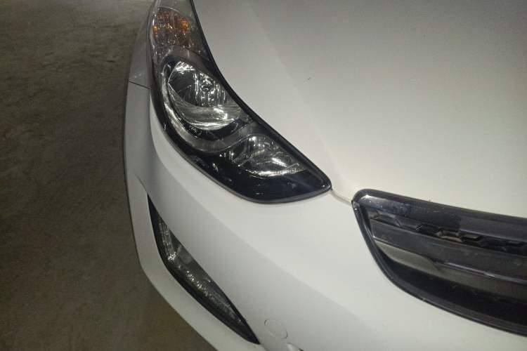 Used Hyundai Elantra (5th Generation / Langdong) 2015 1.6L Automatic Leading Model Right Front Headlight