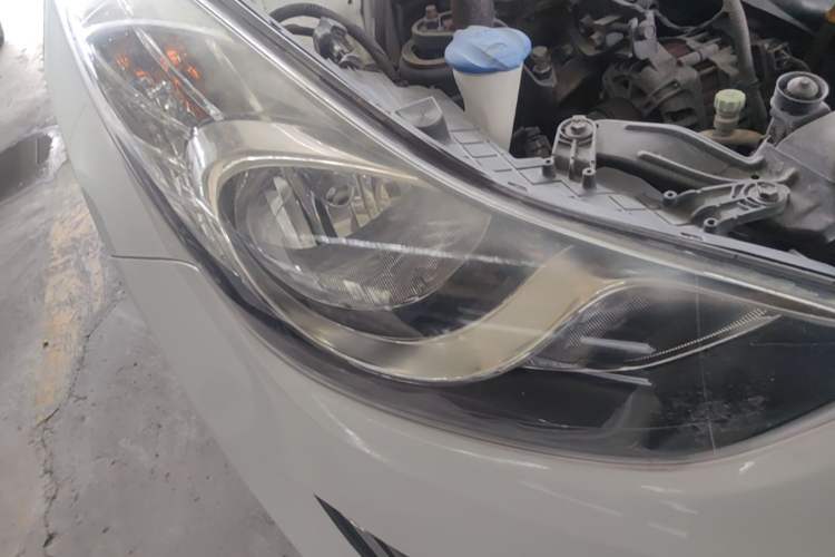 Used Hyundai Elantra (5th Generation / Langdong) 2015 1.6L Automatic Leading Model Right Front Headlight