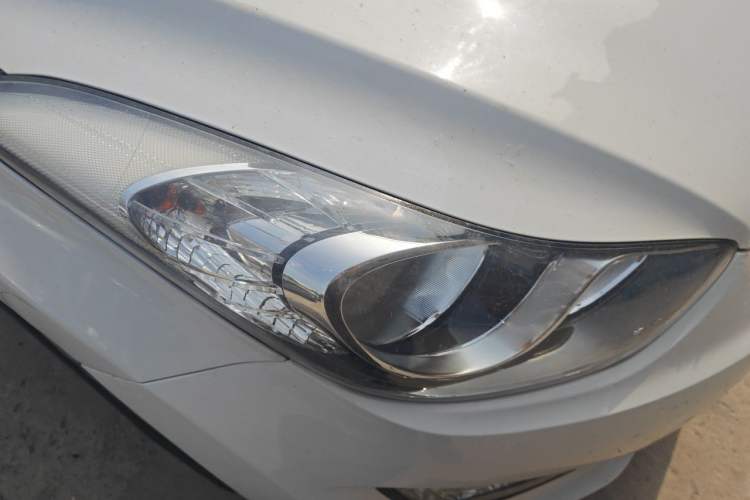 Used Hyundai Elantra (5th Generation / Langdong) 2015 1.6L Manual Leading Model Right Front Headlight