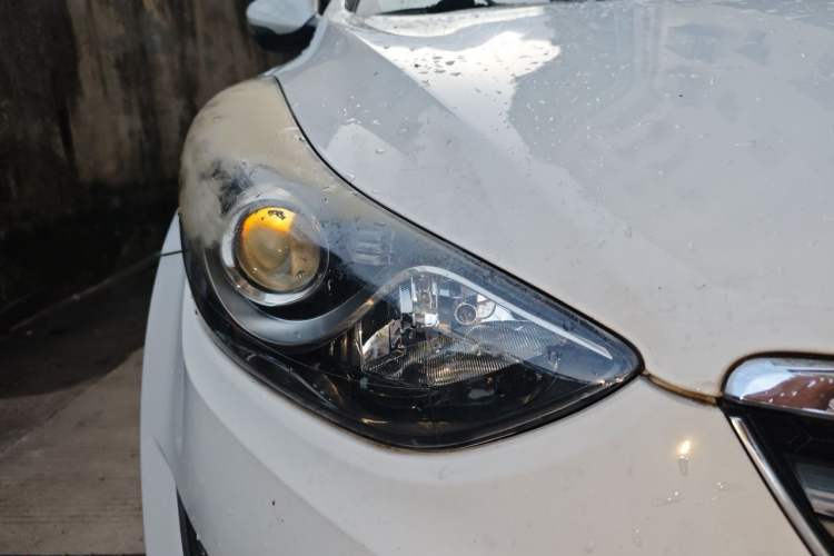 Used Hyundai Elantra (5th Generation / Langdong) 2015 1.6L Automatic Luxury Model Right Front Headlight