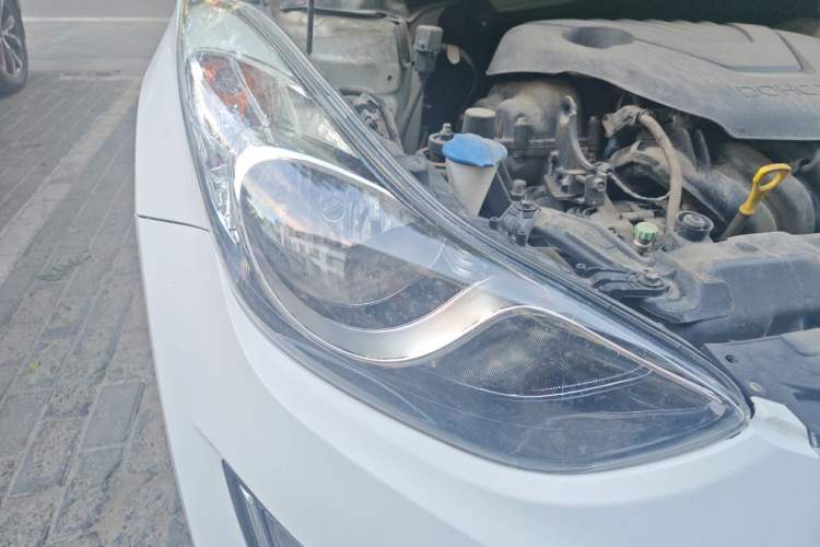 Used Hyundai Elantra (5th Generation / Langdong) 2015 1.6L Automatic Fashion Model Right Front Headlight