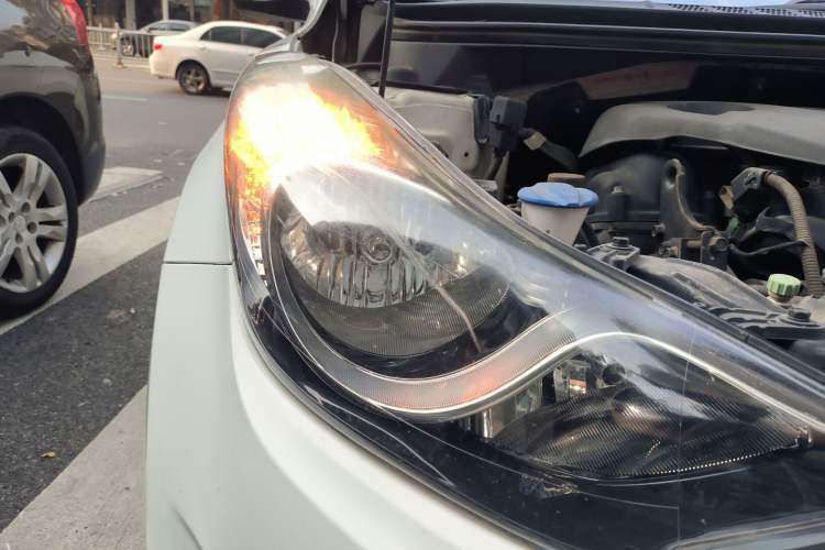 Used Hyundai Elantra (5th Generation / Langdong) 2015 1.6L Automatic Leading Model Right Front Headlight