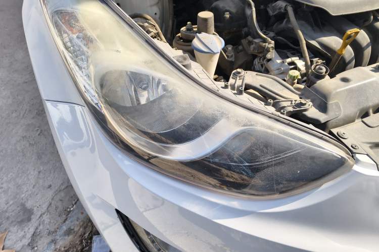 Used Hyundai Elantra (5th Generation / Langdong) 2015 1.6L Manual Leading Model Right Front Headlight