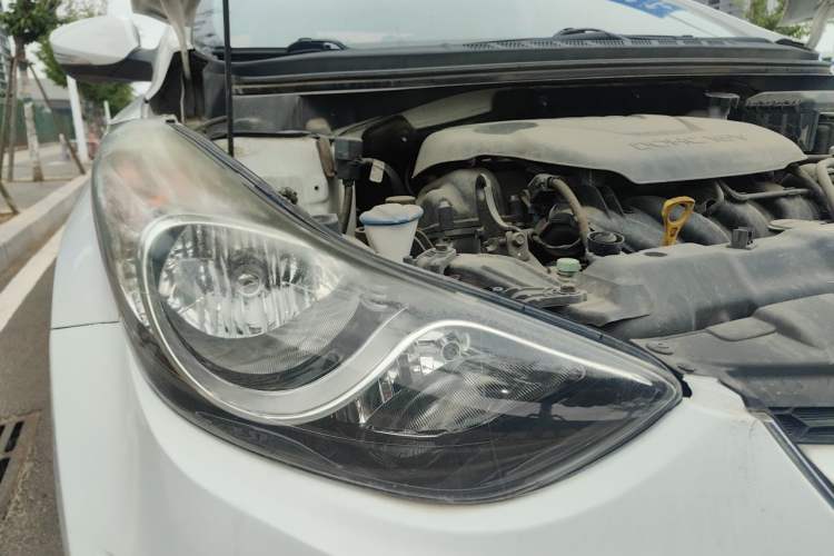 Used Hyundai Elantra (5th Generation / Langdong) 2015 1.6L Automatic Leading Model Right Front Headlight