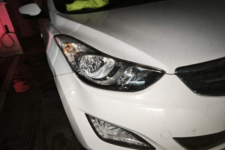 Used Hyundai Elantra (5th Generation / Langdong) 2015 1.6L Manual Leading Model Right Front Headlight