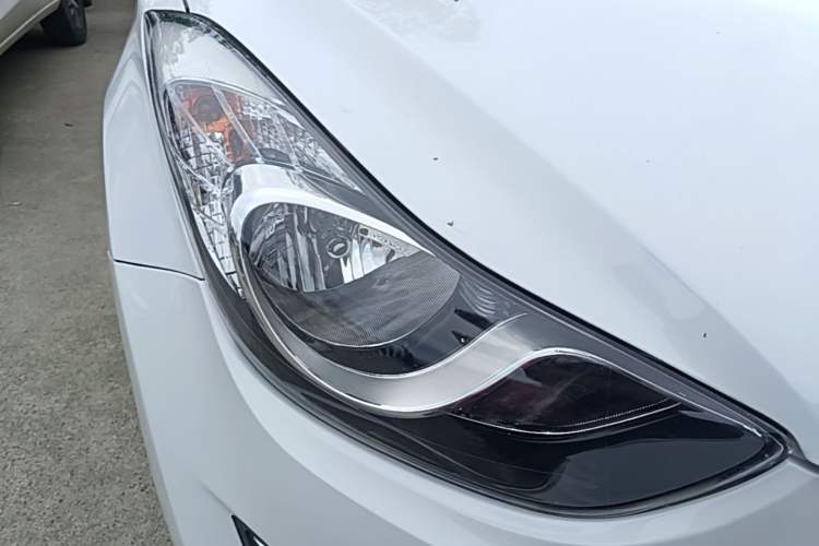 Used Hyundai Elantra (5th Generation / Langdong) 2015 1.6L Automatic Fashion Model Right Front Headlight