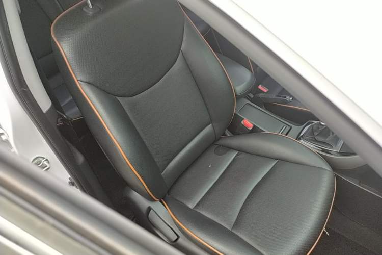 Used Hyundai Elantra (5th Generation / Langdong) 2015 1.6L Manual Leading Model Right Front Seat